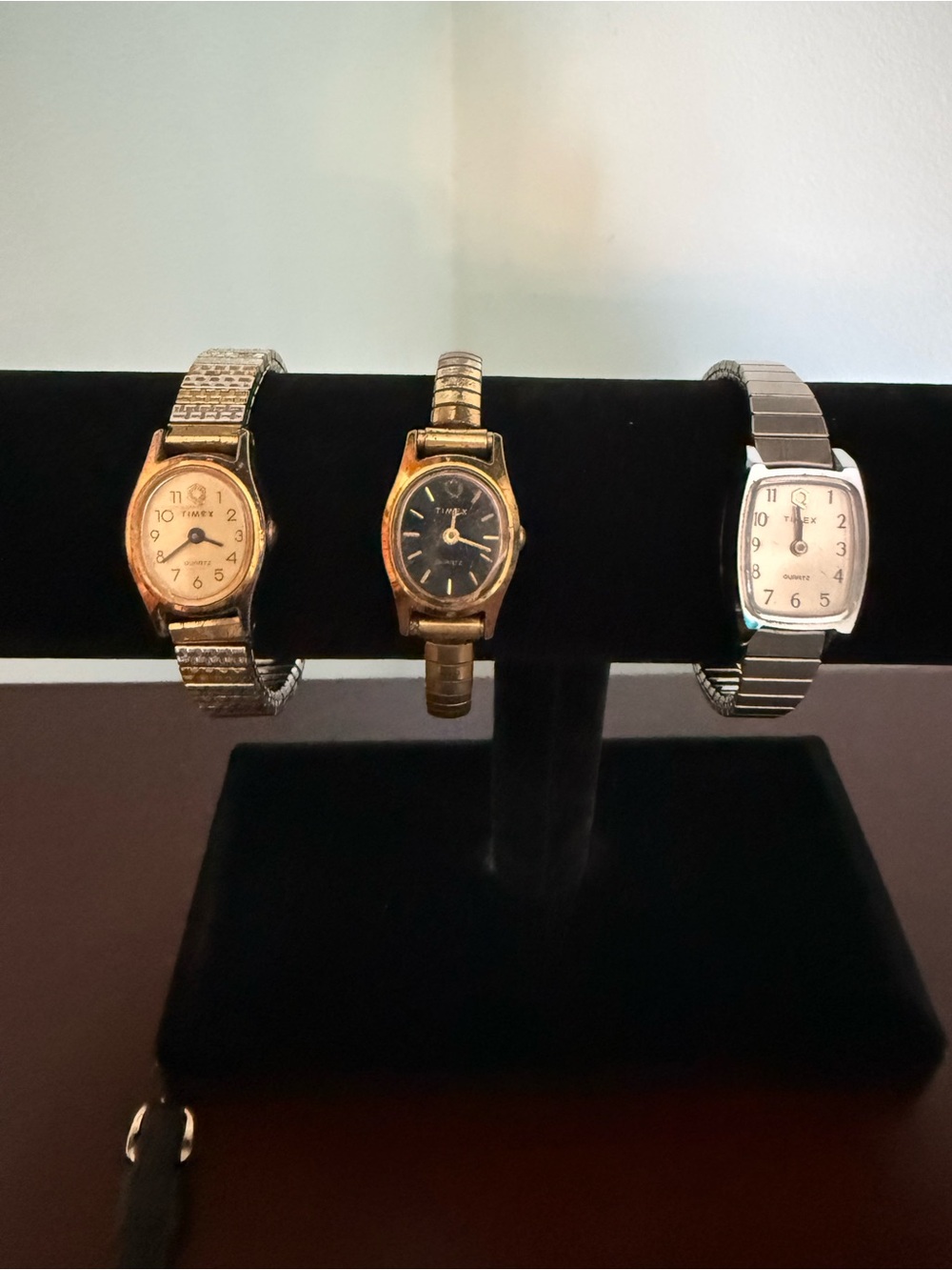 Lot of 7 Vintage Timex Women's Watches - Gold & Silver Tones - As Is Condition